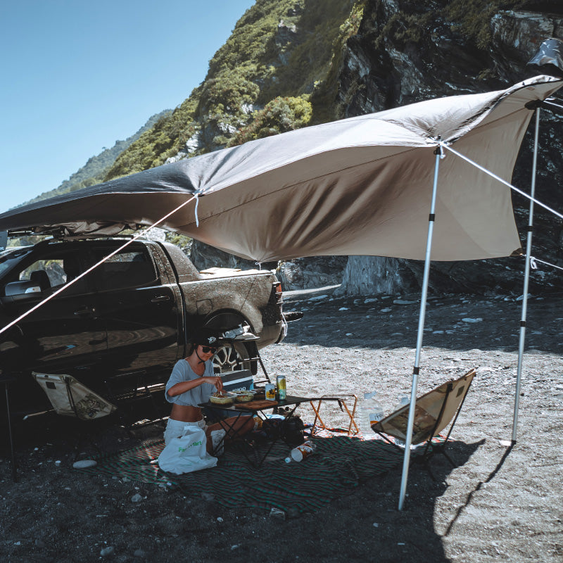 LIGHTWEIGHT ROOF TOP SIDE AWNING
